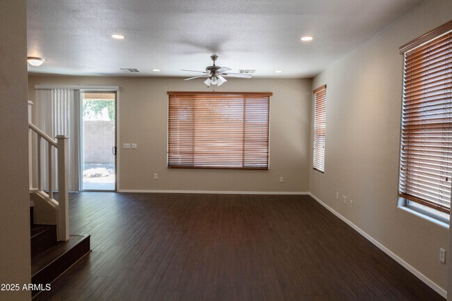 Foto del edificio - 6231 S Pearl Dr
