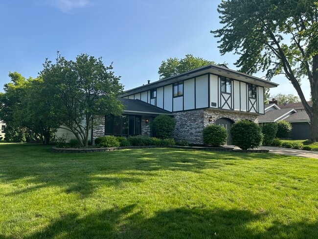 Foto del edificio - 190 Bourne Ln