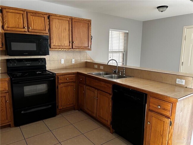 Foto del edificio - 2901 Whitewing Ave