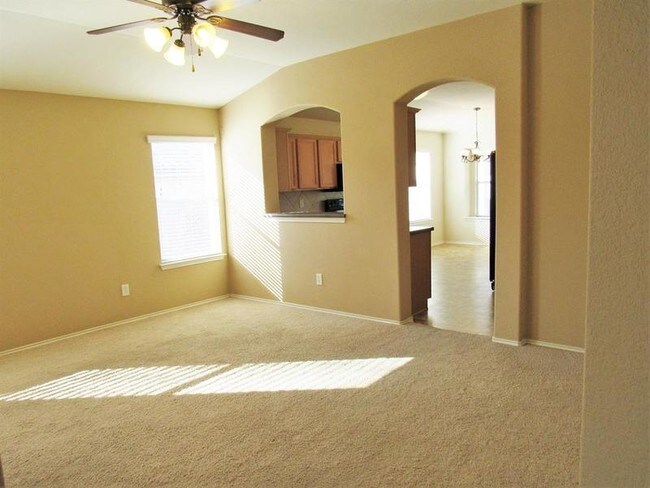 Foto del edificio - 424 Weeping Willow Dr