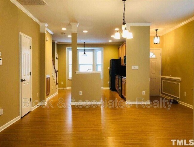 Building Photo - 8982 Camden Park Dr