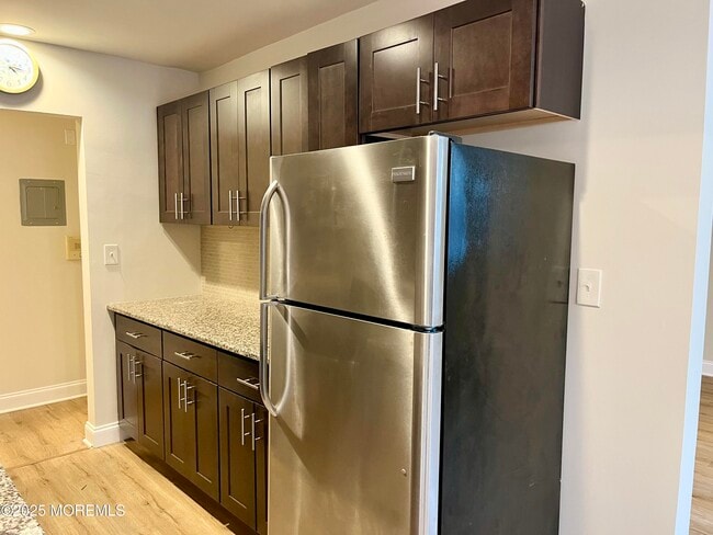 Building Photo - 320 8th Ave