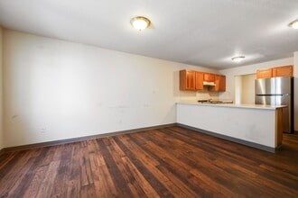 Building Photo - 2829 SE 90th Pl