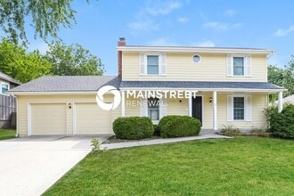 Building Photo - 1105 NE Ridgeview Dr