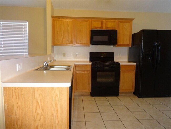 Building Photo - 6634 Stonecross Creek Ln