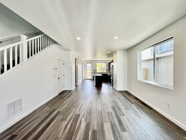 Building Photo - 3064 Mistral Way