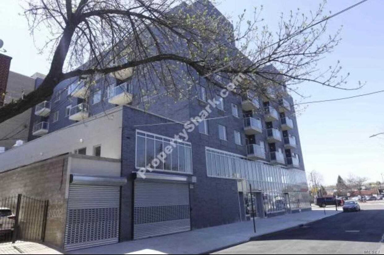 Primary Photo - 81-05 Queens Blvd