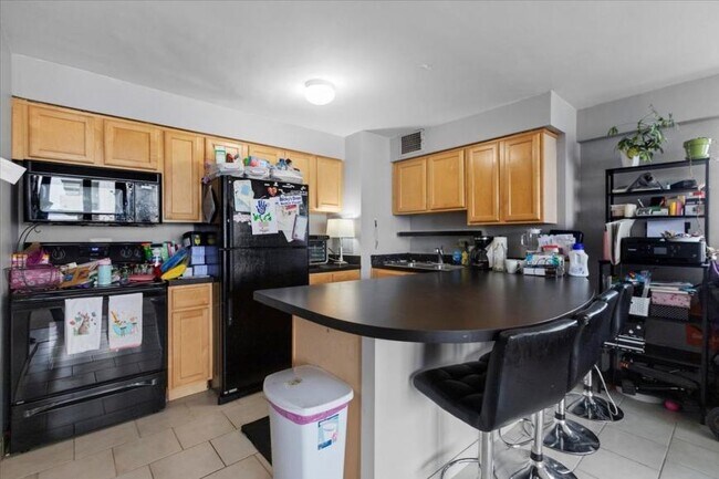 Foto del edificio - 1 bedroom in Chicago IL 60660