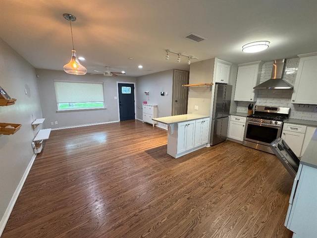 Foto del edificio - 13929 Montvale Dr