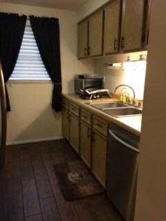 Foto del edificio - 3160 Laurel Ridge Cir