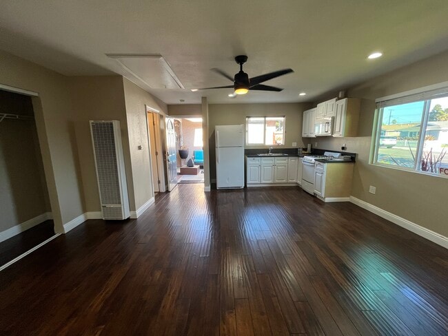 Building Photo - 5773 Venturi Dr