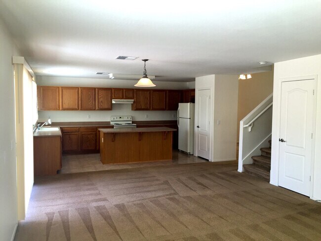 Foto del edificio - 44177 Palmen Dr