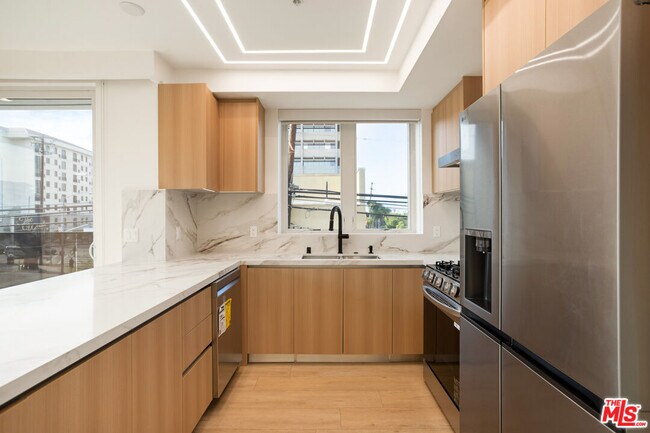 Foto del edificio - 1414 S Beverly Dr