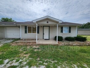 Building Photo - 440 S Gilbert St