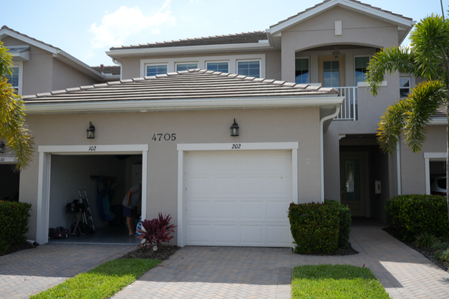 Building Photo - 4705 Arboretum Cir