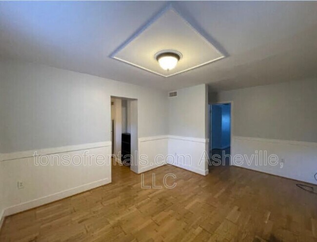 Foto del edificio - 1316 Hyman Ave