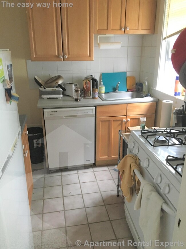 Photo - 158 Magazine St Apartment