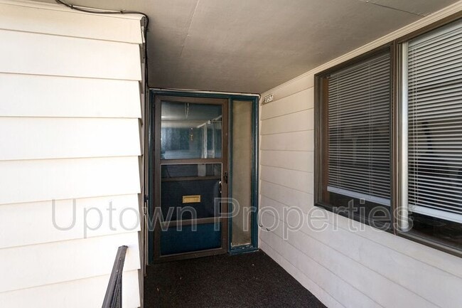 Building Photo - 8057 NE Flanders St