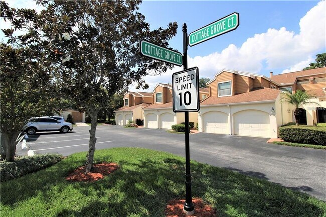 Foto del edificio - 2966 Cottage Grove Ct