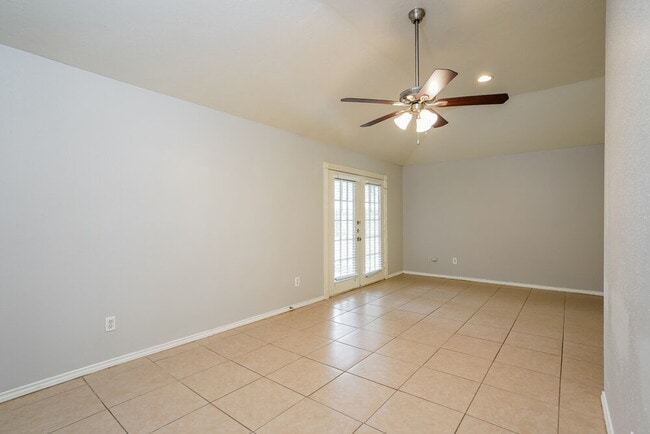 Building Photo - 16746 Summer Dawn Ln