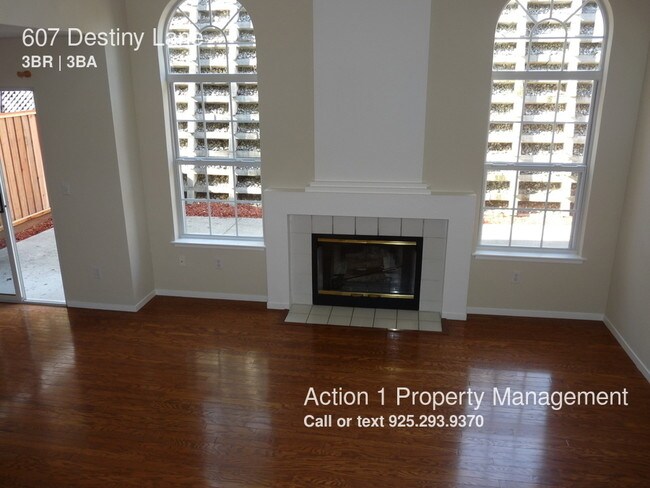 Building Photo - 607 Destiny Ln