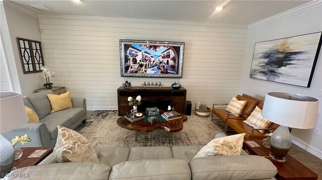 Foto del edificio - 3108 Royal Gardens Ave