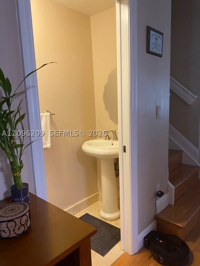 Foto del edificio - 8857 SW 108th St