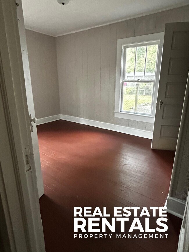 Foto del edificio - 1317 Stroud Ave