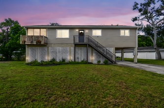 Building Photo - 1802 9th St W