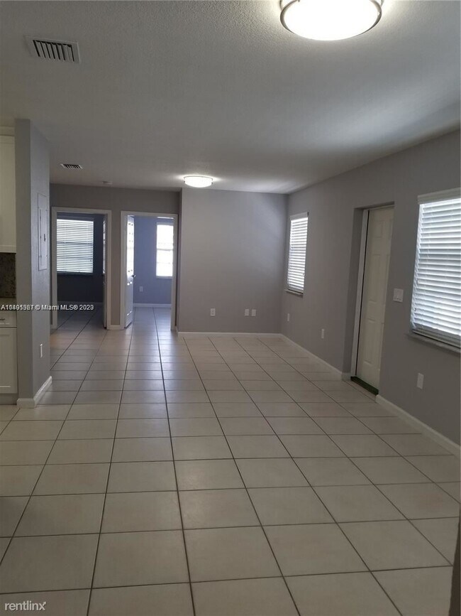 Foto del edificio - 4 br, 2 bath House - 227 SW 21st Ct