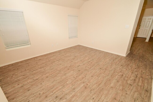 Foto del edificio - Somerset Trails - 9306 Dogwood Hill, San A...