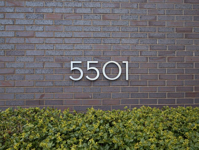 Foto del edificio - 5501 Hudson Ave