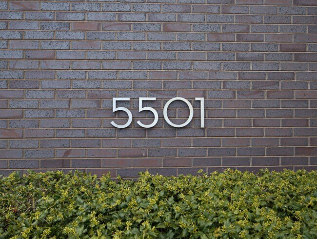 Foto del edificio - 5501 Hudson Ave
