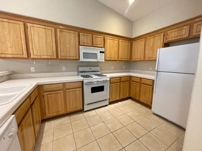 Building Photo - 4901 Black Bear Rd