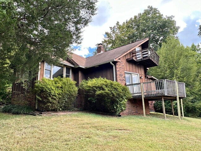 Foto del edificio - 3801 Moore Hollow Rd