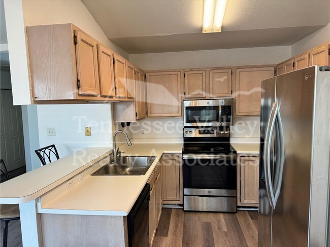 Foto del edificio - Charming 2 Bed, 2 Bath Townhouse in Knoxvi...