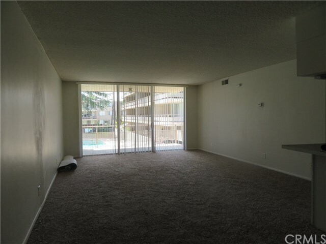 Building Photo - 6979 Palm Ct