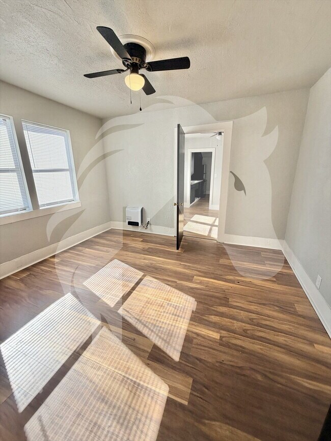 Foto del edificio - 332 S Pine St