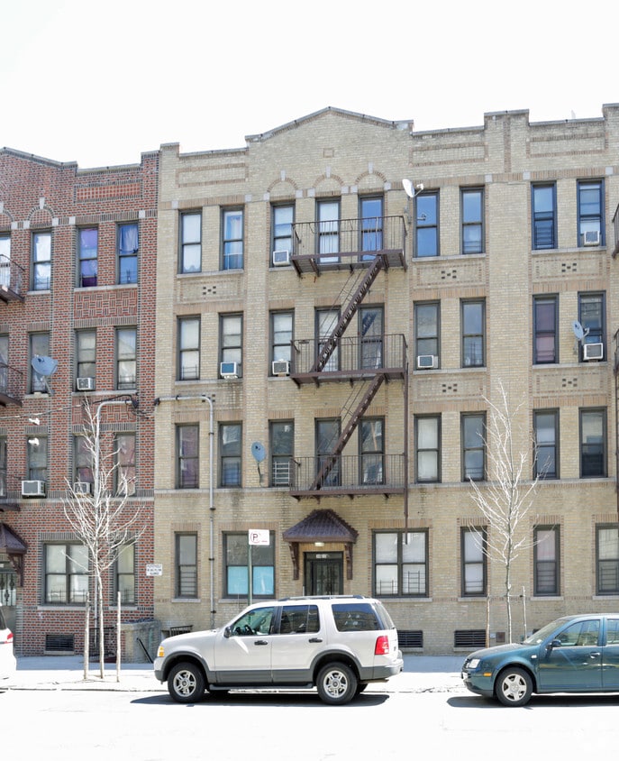 Primary Photo - 3022 Holland Ave