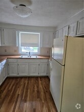Building Photo - 64 Barnsdale Rd
