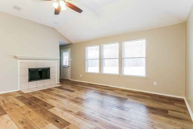 Foto del edificio - 1082 Magnolia Ln