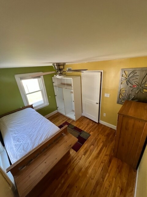 Bedroom 1 - College Dorm Style (Furniture Included) - 18 Meadowbank Ave