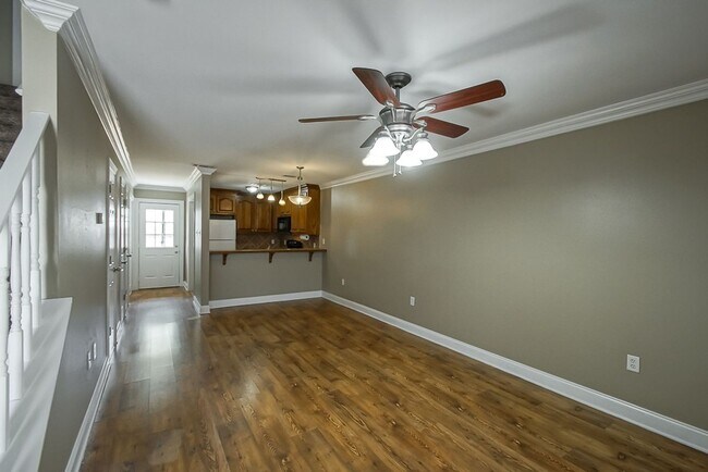 Building Photo - 13080 Burgess Ave