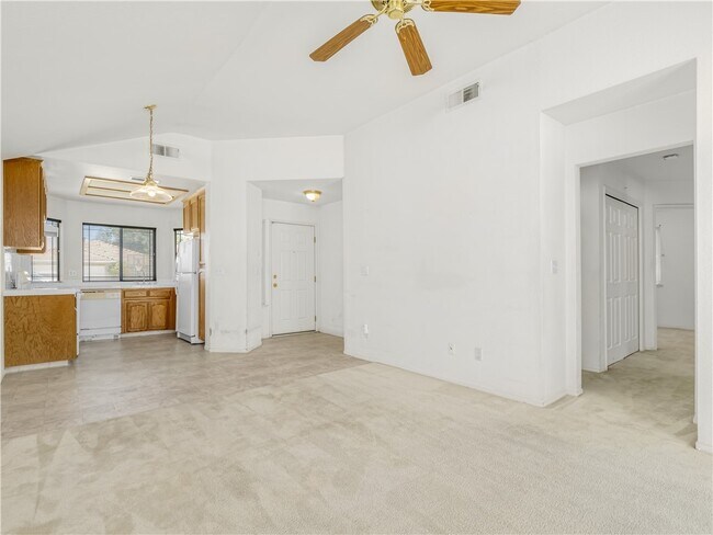 Foto del edificio - 2327 N Brunswick Ave