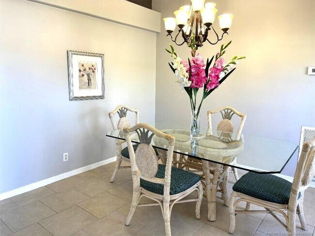 Foto del edificio - 4541 SW Athena Dr