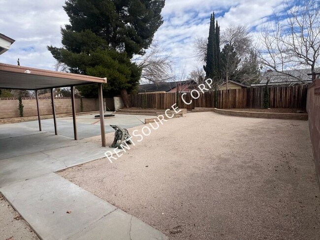 Building Photo - *COMING SOON* 3 Bedroom Home For Rent in L...