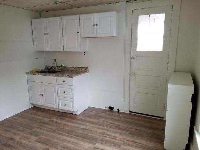 Foto del edificio - 751 Bloom St