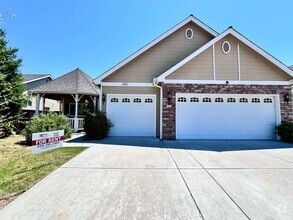 Building Photo - 3040 N Sonora Ave