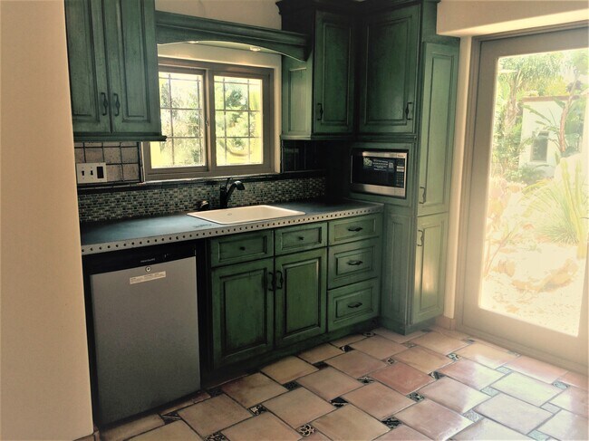 kitchen - 21967 Pacific Coast Hwy