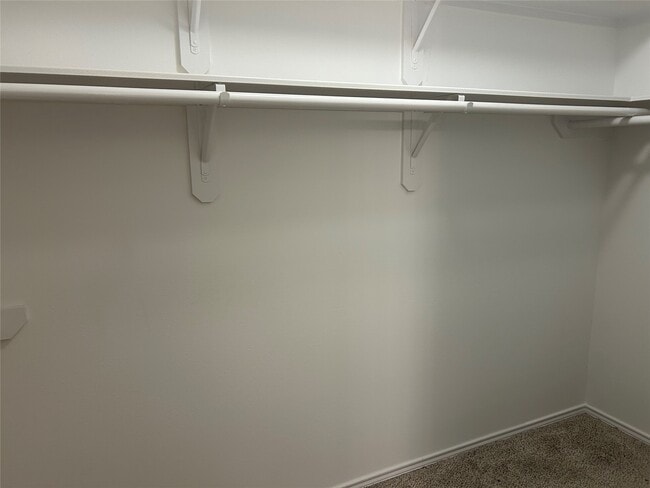 Building Photo - 4702 Buescher Ct